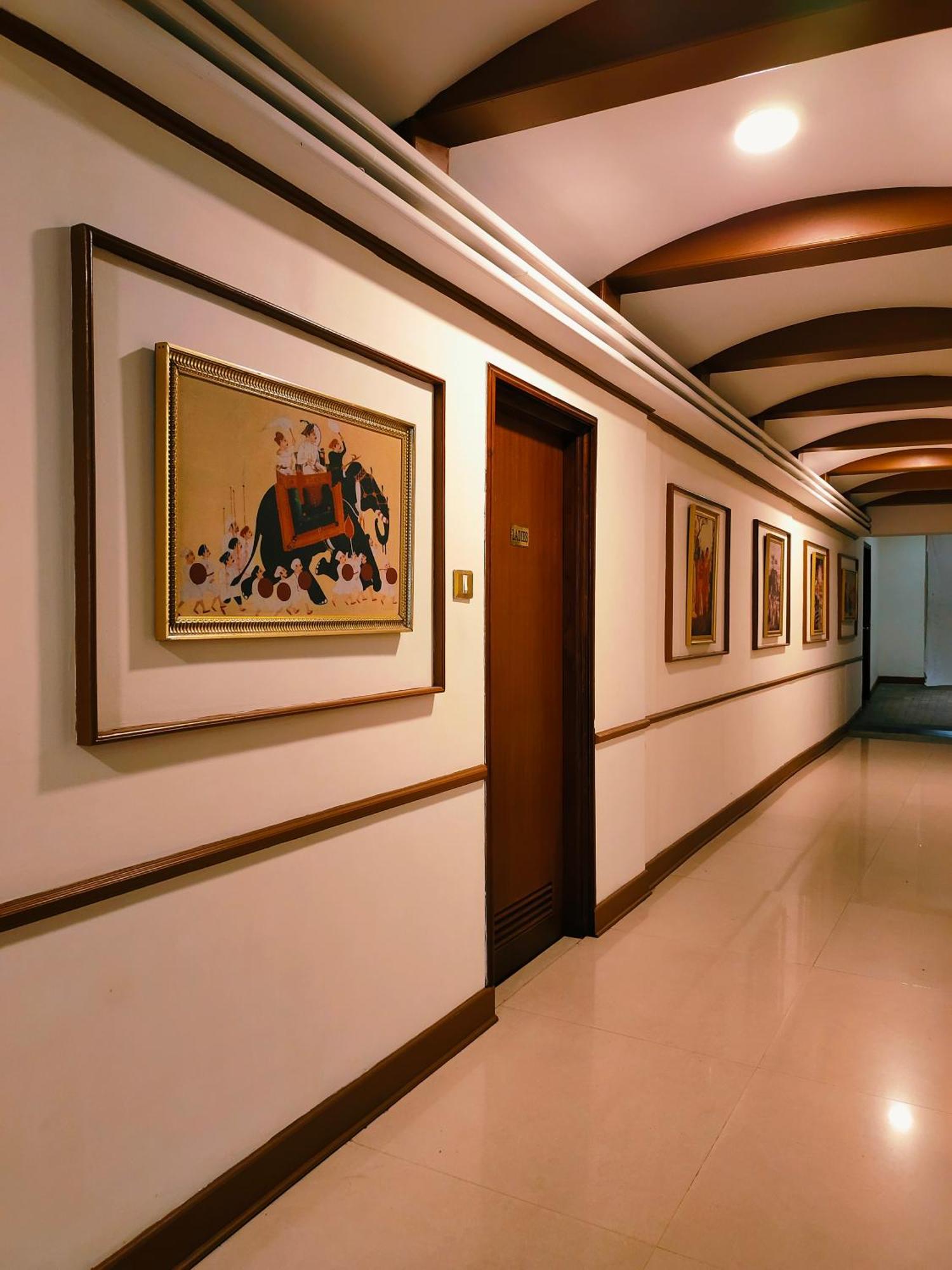 Presidency Kochi City Centre Exterior photo