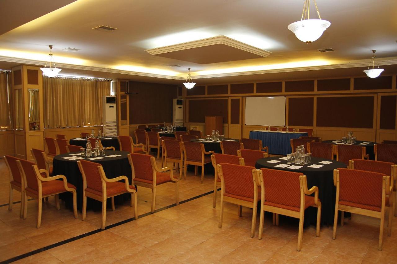 Presidency Kochi City Centre Exterior photo